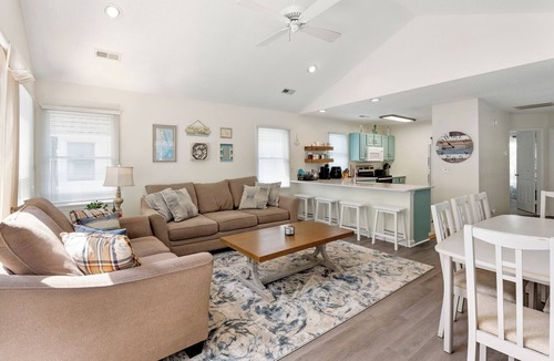 Corolla Light House | Corolla Premier: Short Walk to Beach | EV Charger