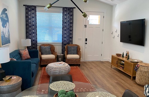 Lincolnville Cottage | Cottage in Historic Downtown St. Augustine. A close walk to everything!