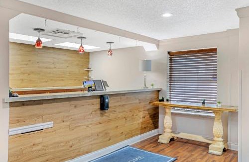 Doctors Inlet Hotel | Country Inn & Suites by Radisson, Jacksonville - Orange Park