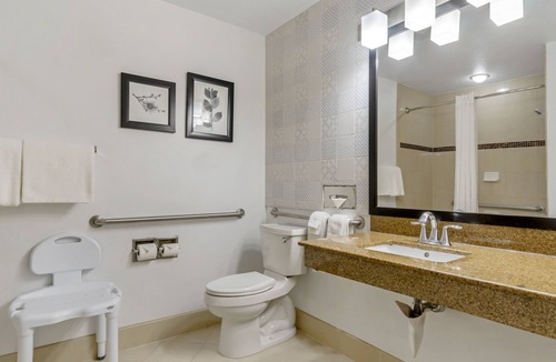 Bearss Plaza Hotel | Country Inn & Suites by Radisson, Tampa Airport North, FL