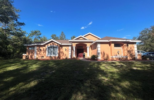 Brooksville House | Country Retreat Close to Everything