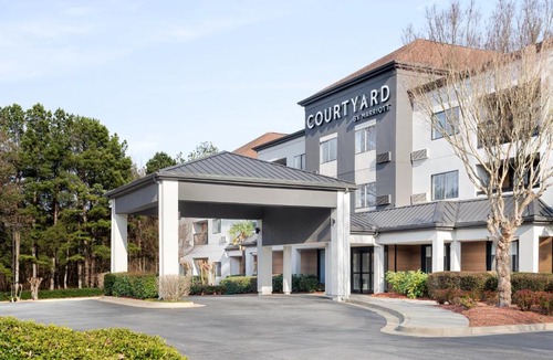 Suwanee Hotel | Courtyard Atlanta Suwanee