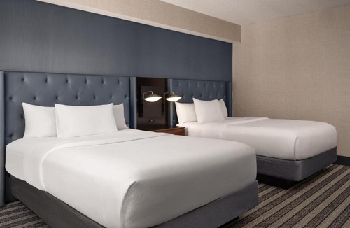 Coolidge Corner South Side Hotel | Courtyard by Marriott Boston Brookline