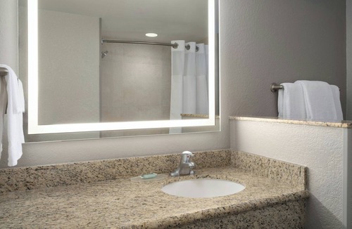 Biggar Hotel | Courtyard by Marriott Fort Myers I-75/Gulf Coast Town Center