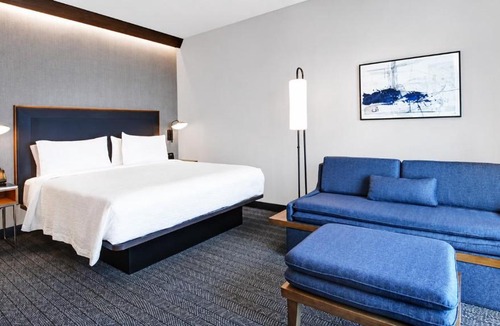 Yardville-Groveville Hotel | Courtyard by Marriott Hamilton