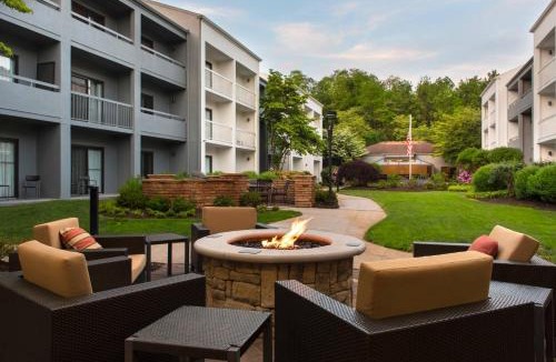 Red Bank Hotel | Courtyard by Marriott Lincroft Red Bank