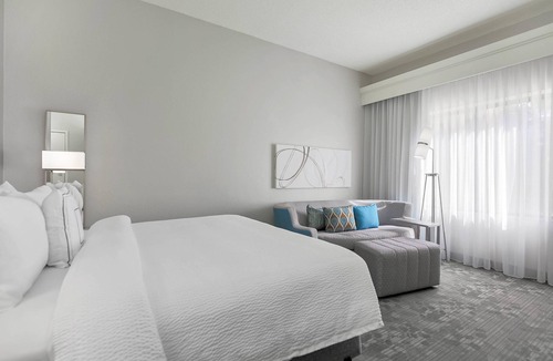 Tampa Hotel | Courtyard by Marriott Tampa Brandon