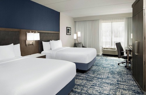 Downtown Wilmington Hotel | Courtyard by Marriott Wilmington Downtown/Historic District