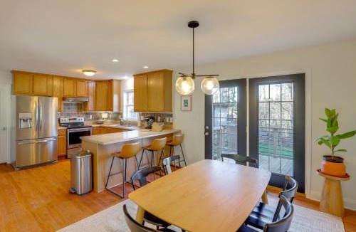 Weaverville House | Covered Deck & Fire Pit: Weaverville Getaway!