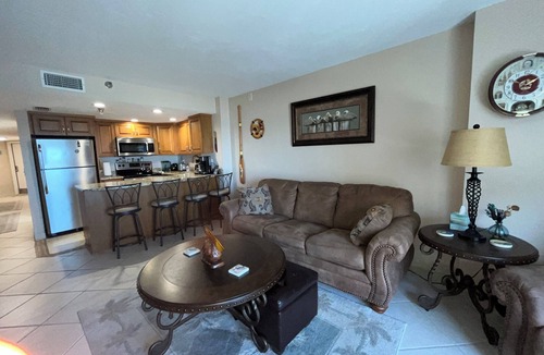 Winthrop Holding Condo | Cozy 1-bedroom condo with AC, WiFi, and Pool in Daytona Beach Shores, Florida.