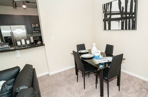 Port Tampa City Apartment | Cozy 2/1 Bedroom Luxury Condo, mins from Downtown, Airport, Beaches.