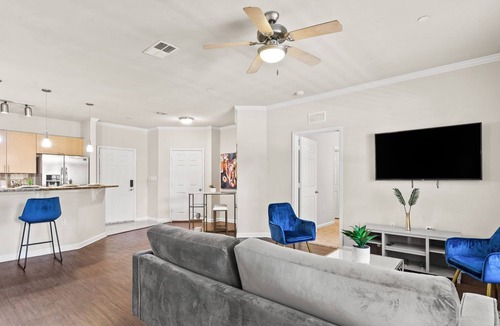Port Tampa City Apartment | Cozy 2/2.5 Bedroom Luxury Condo, mins from Downtown, Airport, Beaches