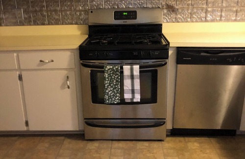 Gainesville Cottage | Cozy 2-bedroom cottage -steps to UF Stadium