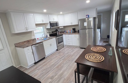 Southwinds House | Cozy 2-bedroom mobile home with AC in marvelous Port Orange