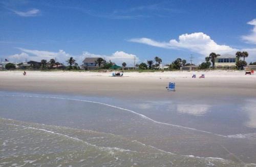 Cocoa Beach Apartment | Cozy 2BR Villa Steps to Beach w pool Unit 8