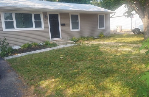 Bayville House | Cozy 3 bedroom ranch.
