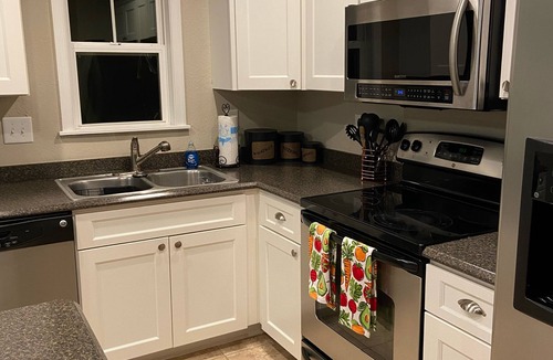 Colington House | Cozy 3br cottage on sound side near beach