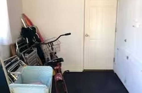 Stone Harbor House | Cozy 4-bedroom house a block away from the beach with A/C.