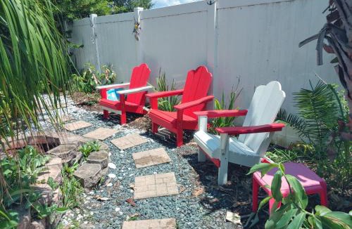 Bearss Plaza House | Cozy and Conveniently located Pool Home with Free WiFi