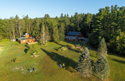 Ripton Cabin | Cozy and pristine timberframe cabin