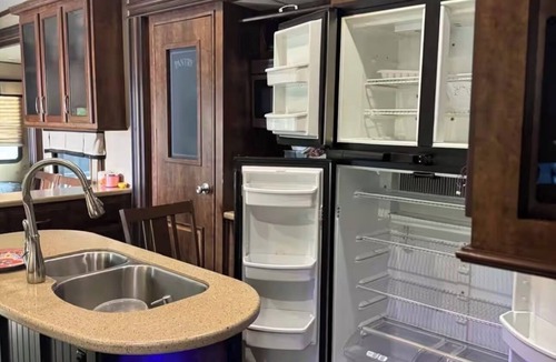 Forest City House | Cozy Backyard RV in Apopka/Orlando FL with AC