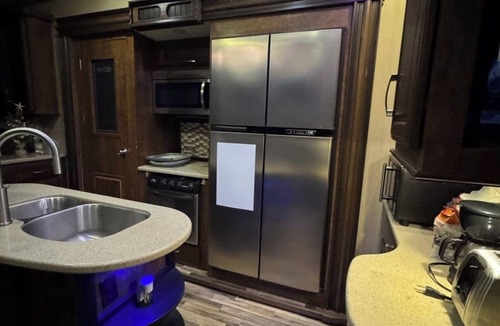 Forest City House | Cozy Backyard RV in Apopka/Orlando FL with AC