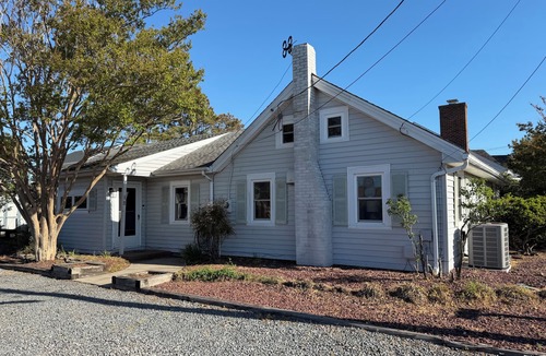 Lewes Cottage | Cozy beach cottage, steps from Lewes Beach