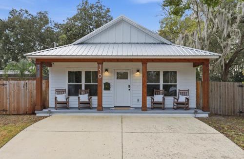 St. Augustine House | Cozy Coastal Cottage Minutes to Beach and Downtown