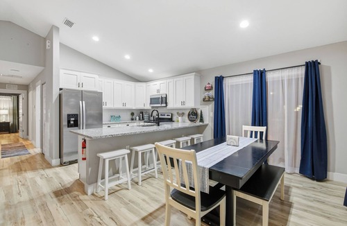St. Augustine House | Cozy Coastal Retreat w/Fire Pit Grill Outdoor Games Family & Pet Friendly