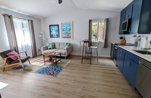 Gainesville House | Cozy Cottage close to UF, Stadium, and downtown Gainesville!