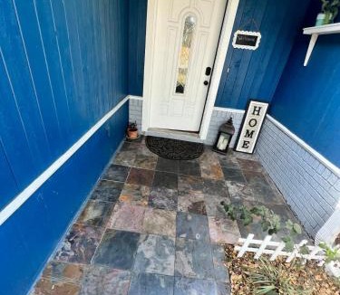 Wildwood House | Cozy Cottage private back yard and free coffee