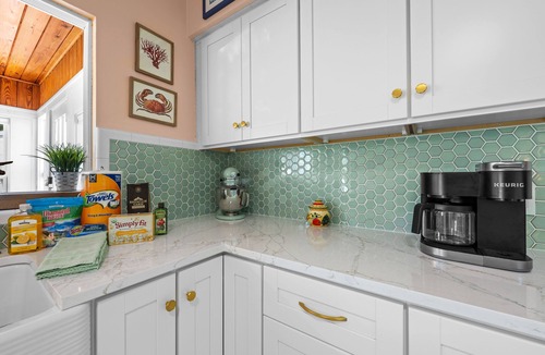 Historic Old Northeast House | Cozy Cottage Walkable to Bay & Parks