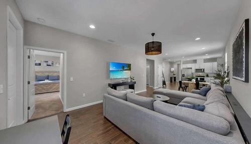 East Tampa House | Cozy Downtown Tampa Family Retreat