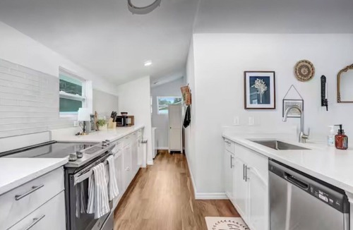 Downtown Zephyrhills House | Cozy Escape in Zephyrhills-Close to many amenities - Pet Friendly