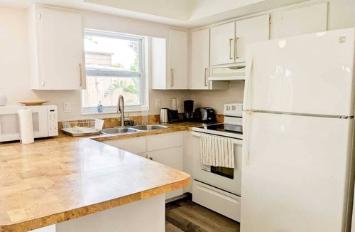 Largo House | COZY HOME/MINS FROM BEACH/WATER PARK/DOWNTOWN/GOLF