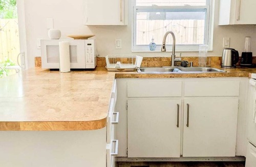 Largo House | COZY HOME/MINS FROM BEACH/WATER PARK/DOWNTOWN/GOLF