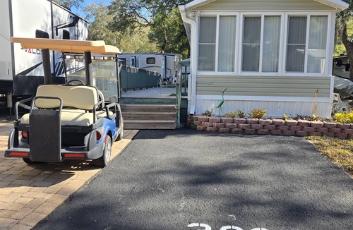 Salt Springs House | Cozy park model with WiFi and AC in fabulous Salt Springs.