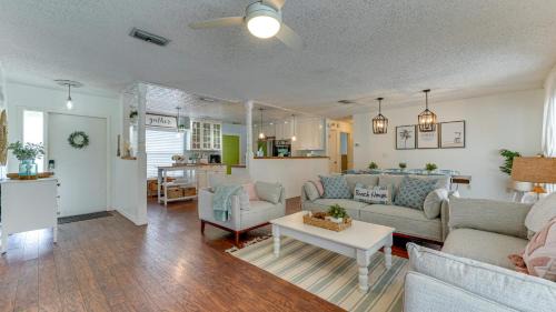 Bradenton House | Cozy Pet-Friendly Private Pool Near Beaches