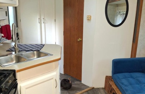 Burnside Other | Cozy private camper
