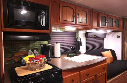 Dunnellon House | Cozy RV Retreat/Private Backyard- 5 min from Rainbow River Park
