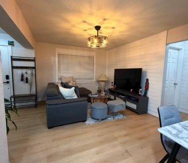 Tampa House | Cozy Stay Near Downtown & Ybor City