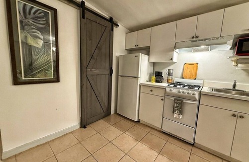 Gulfport Apartment | Cozy studio in tranquil Gulfport with refreshing AC