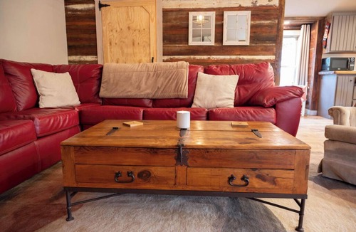 Suffolk House | Cozy Waterfront Barn Loft in Charming Suffolk—full Kitchen, AC, WiFi