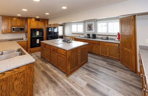 Sandbridge House | Crab Shack- 7 Bdrm, Semi OF, Pool Cabana, Game Room, Dog Friendly