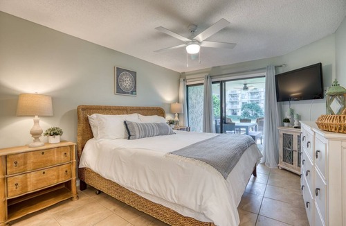 Butler Beach Condo | CRC 2111 - Beautiful First Floor Gold Pool View Condo