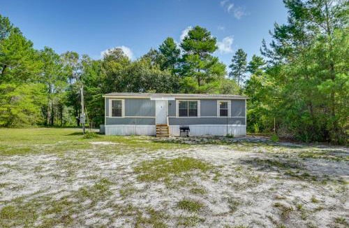 Crescent City House | Crescent City Home w/Charcoal Grill: Near 3 Lakes