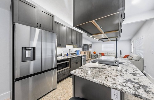 South Daytona House | Crews Quarters - Daytona Beach Oceanfront Vacations, Inc