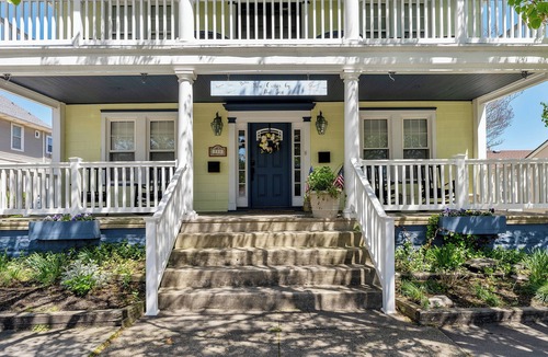 Wildwood Crest Apartment | Crocus by the Sea Breeze Bay 5 minute walk to the free beach and pet friendly
