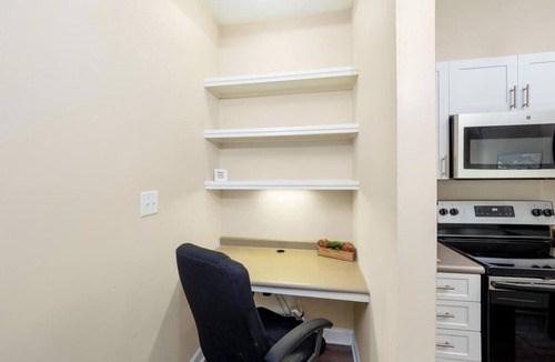 Cary Apartment | Crossroads 1BR with Covered Patio