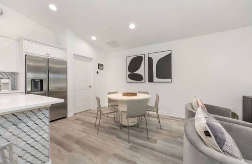 Fellowship House | Crownwood Modern New 3bd 2ba WEC equestrian FAST Swimming, Golf